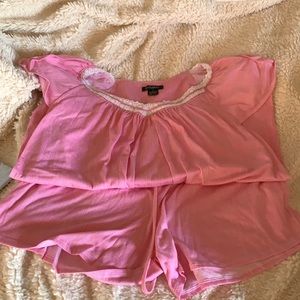 Earth Angel vintagey 2 pc pajama shorts set. Size large